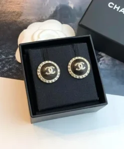 Khuyên Tai Nữ Chanel Gold Plated CC Round Stud Earring Màu Vàng
